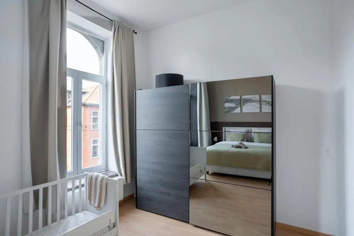 Cozy And Luxurious Apartment In Brussels, Laeken